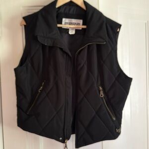 Cropped FERA quilted vest